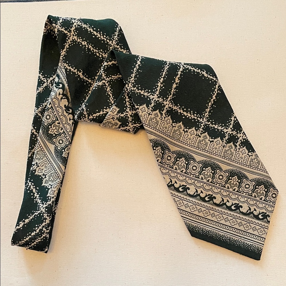 Vintage LIEBERT Deep Green Patterned Polyester Tie Office Business Retro